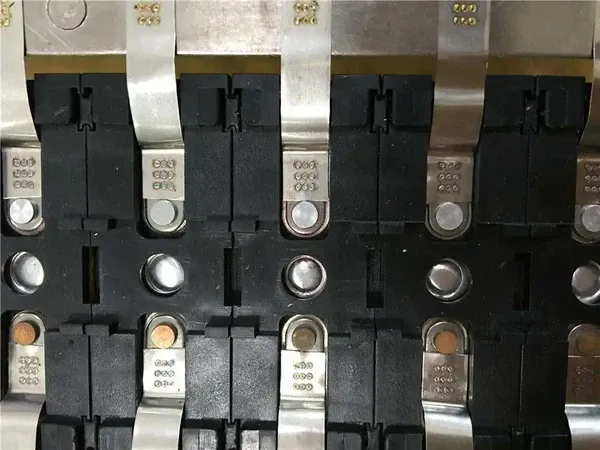 laser welding of lithium battery busbar